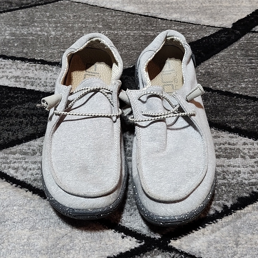 HEYDUDE WENDY STONE GREY SNEAKERS SIZE 8